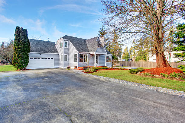 istock Modern house with walkway, and garage. 480946486