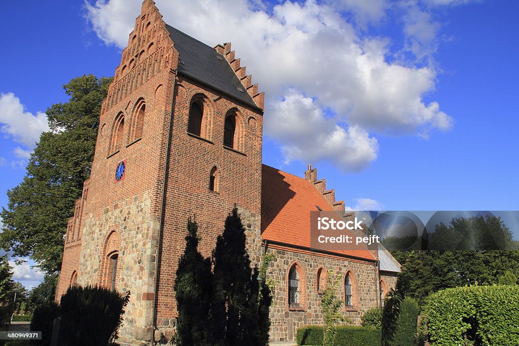 バレラップキルケ-Romanesque ヴィラージュパリッシュ教会や墓地 - ジーランドのロイヤリティフリーストックフォト