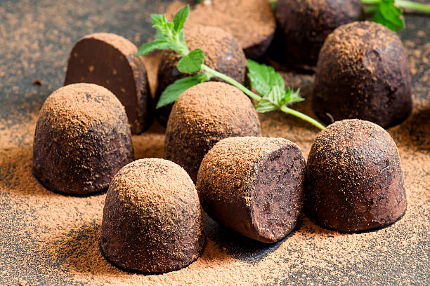 istock Homemade chocolate truffles with mint 480957324