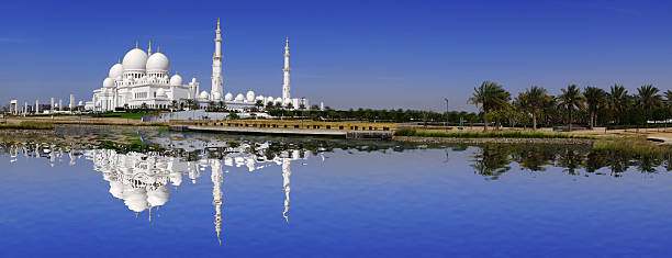 istock Sheikh Zayed mosque in Abu Dhabi, United Arab Emirates 480962987