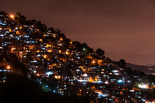 Rio de Janeiro suburbios de noche photo