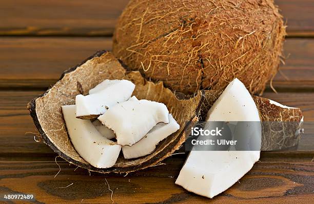 Kokosowe I Elementy Kokosowy - zdjęcia stockowe i więcej obrazów Bez ludzi - Bez ludzi, Biały, Brązowy
