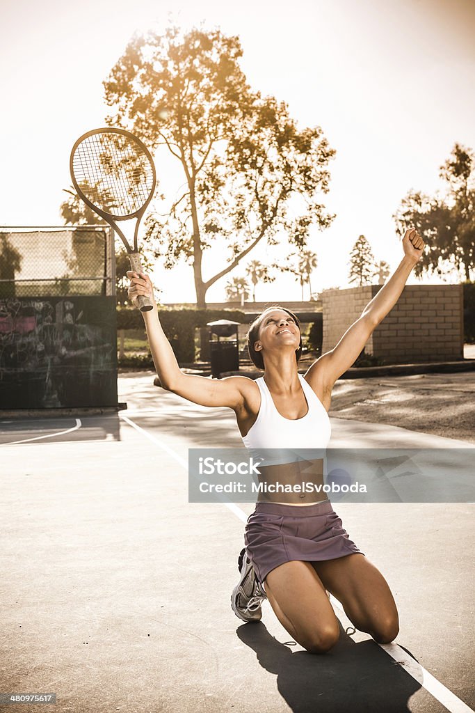 Celebra jugador de tenis - Foto de stock de 16-17 años libre de derechos