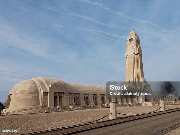 Photo libre de droit de Douaumont banque d'images et plus d'images libres de droit de Choc - Choc, Forces alliées, France