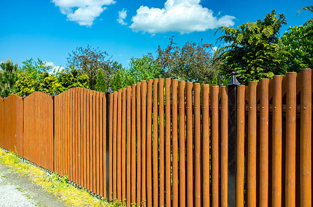 istock Wooden fence 480989804