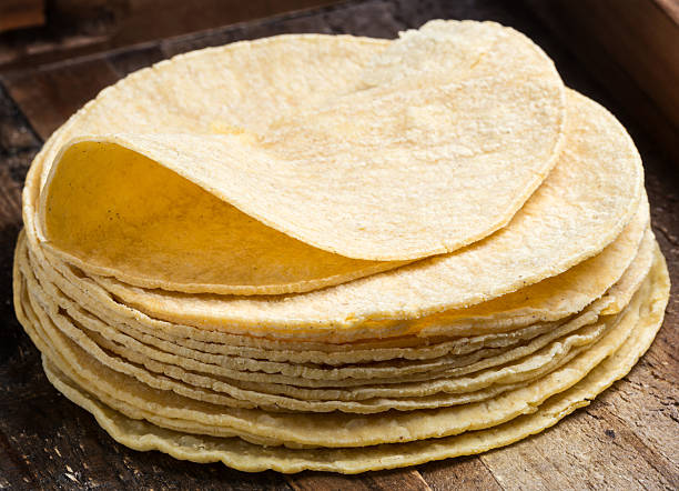 istock A heap of yellow corn tortillas 481001101