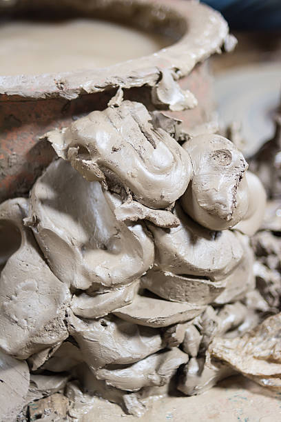 istock Clay mold clay into pottery post, crafts and creating 481006504