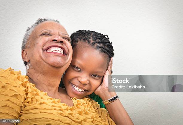 Africanamerican Großmutter Und Enkelin Stockfoto und mehr Bilder von Afrikanischer Abstammung - Afrikanischer Abstammung, Berühren, Enkelin