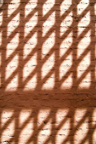 Cтоковое фото Солнечный свет на улице стены
