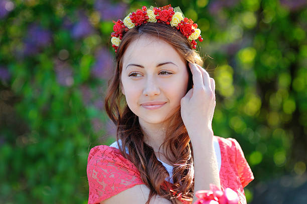 istock Beautiful woman in a wreath 481043798