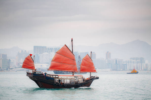 Chinese junkboat. Natural light.