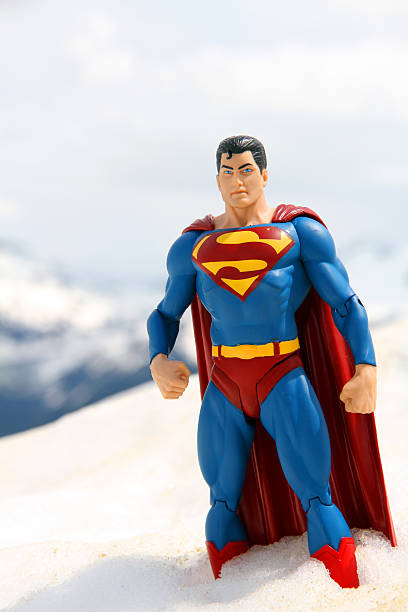 super-homem na neve - superman superhero heroes cape imagens e fotografias de stock