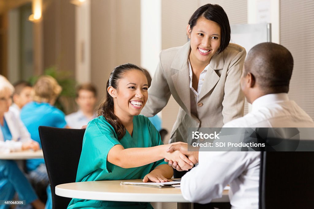 Krankenhaus Angestellte und Krankenschwester im job-interview - Lizenzfrei Personalbeschaffung Stock-Foto