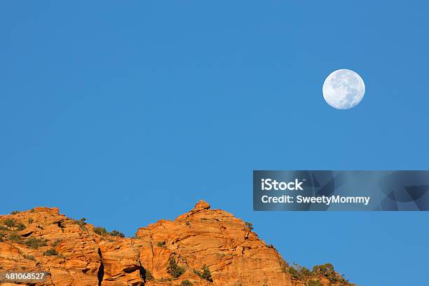 Moondown Foto de stock y más banco de imágenes de Acantilado - Acantilado, Aire libre, Azul