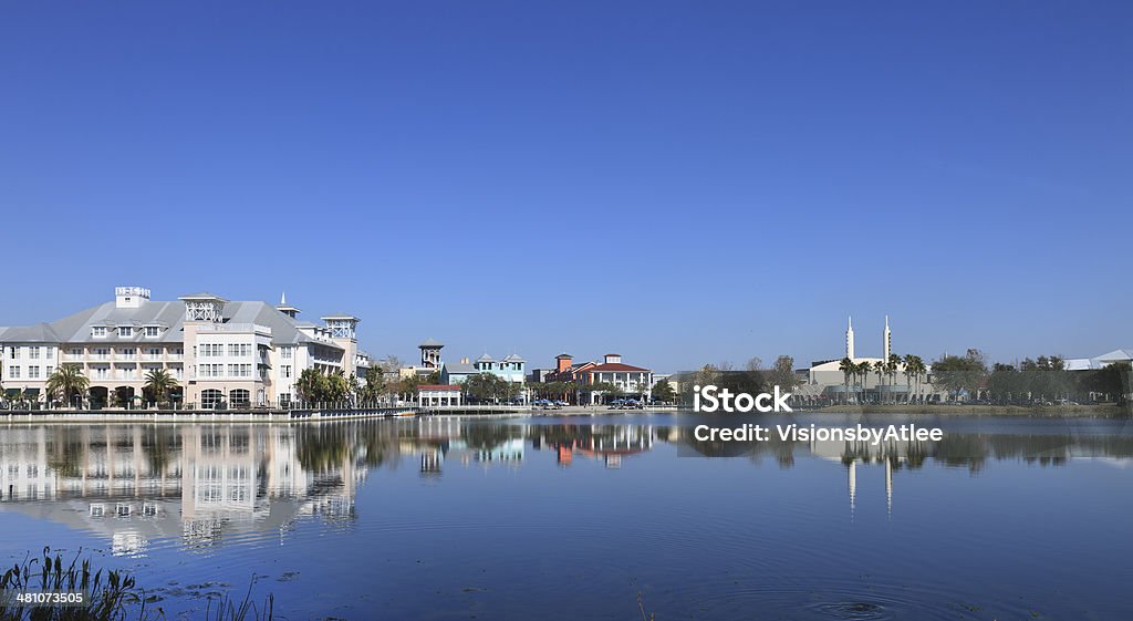 Lago vista del centro de la ciudad de celebración - Foto de stock de Agua libre de derechos