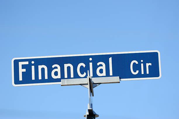 istock Financial circle street sign 481075235
