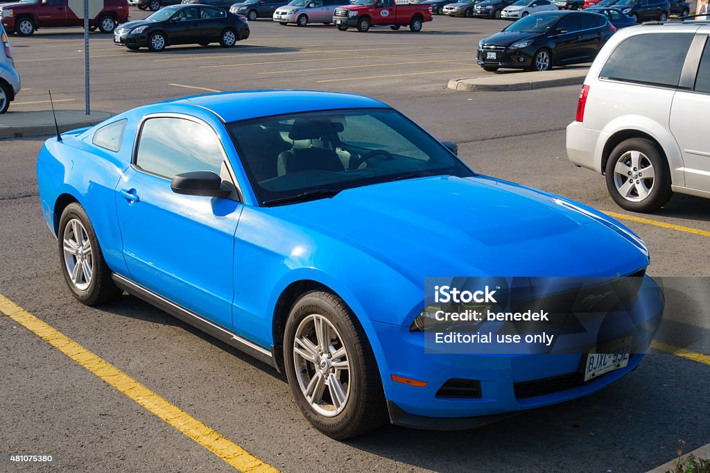 Ford Mustang Azul Imágenes Disponibles