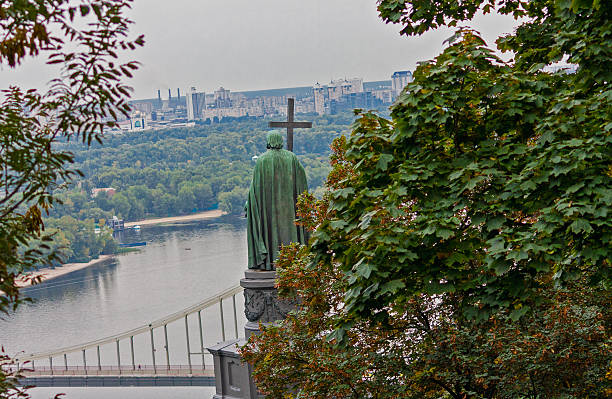 istock Monument to Prince Vladimir 481078412