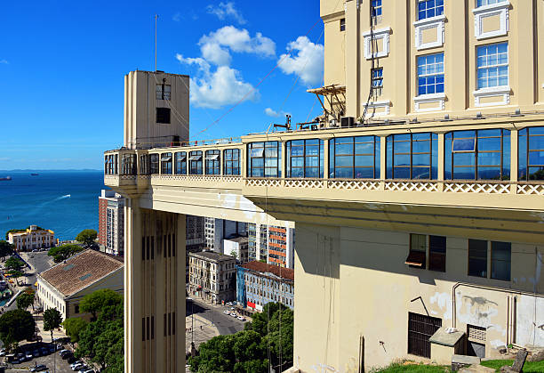 salvador, bahia-elevador lacerda - southern europe public transportation international landmark local landmark foto e immagini stock