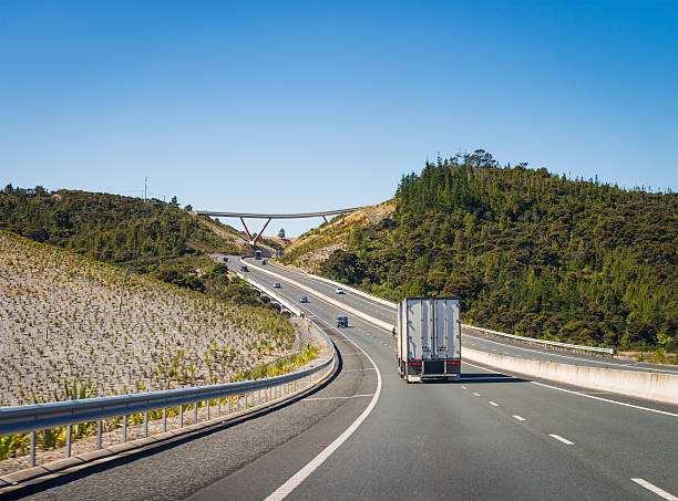 state highway 1 in neuseeland - region northland stock-fotos und bilder