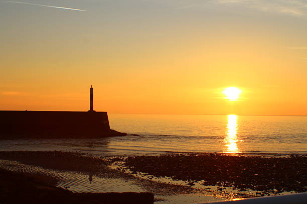 istock Burning Sun Set - Aberystwyth - Wales - UK 481086600