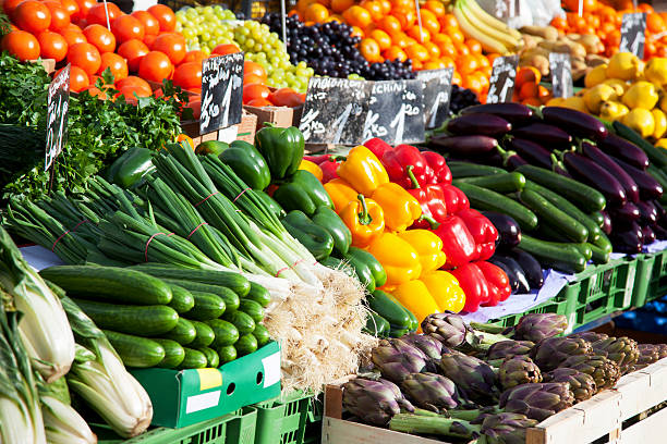 istock Farmer's market 481096433