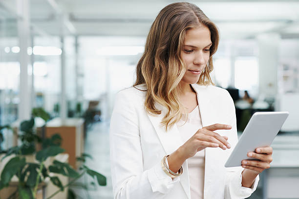 istock Instant access to the company's online database 481099550