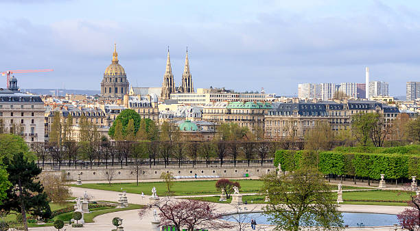 istock Paris Views Old and New 481101813