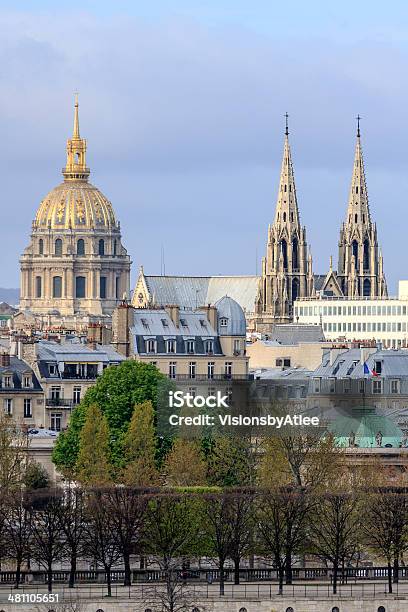 クラシックなパリの眺めsteeples とドーム - ターコイズブルーのストックフォトや画像を多数ご用意 - ターコイズブルー, パリ, フランス