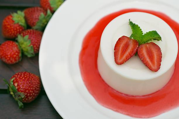 istock Vanilla Panna Cotta with strawberry 481114847