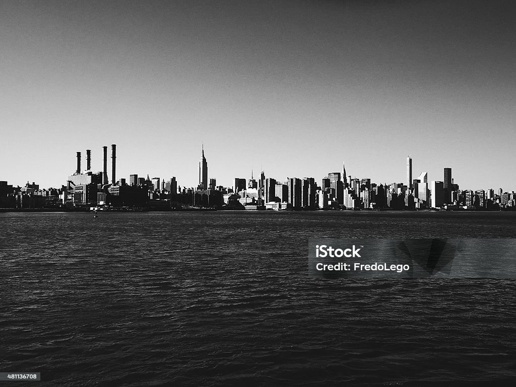 Midtown New York Skyline Summer afternoon view oh Manhattan from Brooklyn, New York Black And White Stock Photo