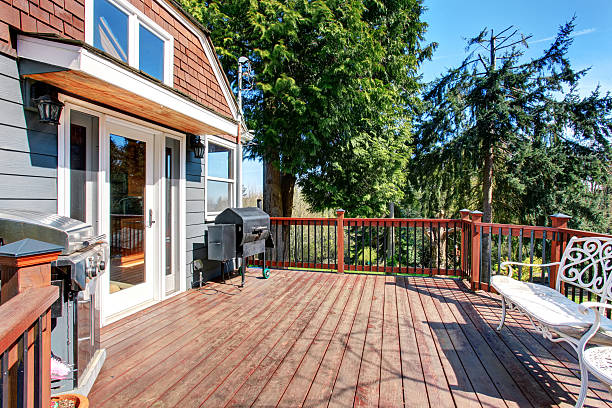 istock Perfect porch with view of greenery. 481148710