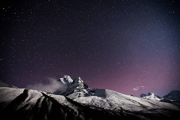 himalaya berge und sterne in der nacht - star star shape sky night stock-fotos und bilder