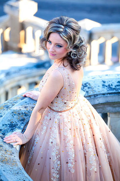 istock Beautiful bride portrait 481182590
