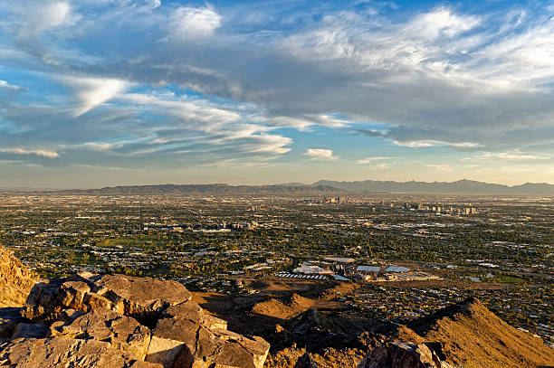 istock Mountain view of Phoenix, Arizona 481183278