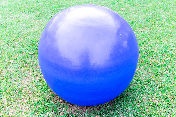 istock Art painting balls 481187072