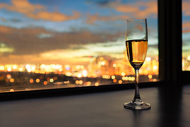 istock Champagne in the city 481208000