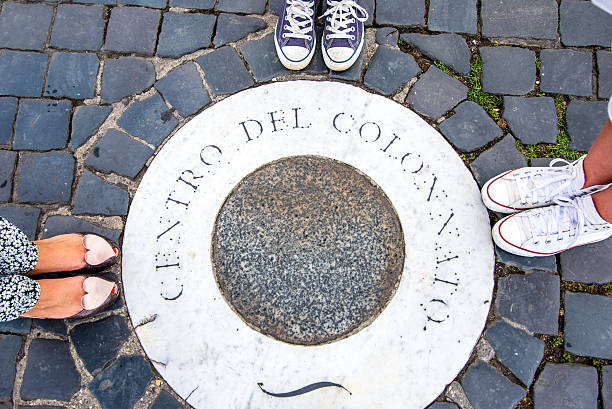 istock Center of colonnade 481211408