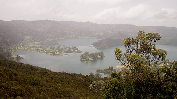 Wonchi 60+ Wonchi Crater Lake Stock Photos, Pictures & Royalty-Free Images ...