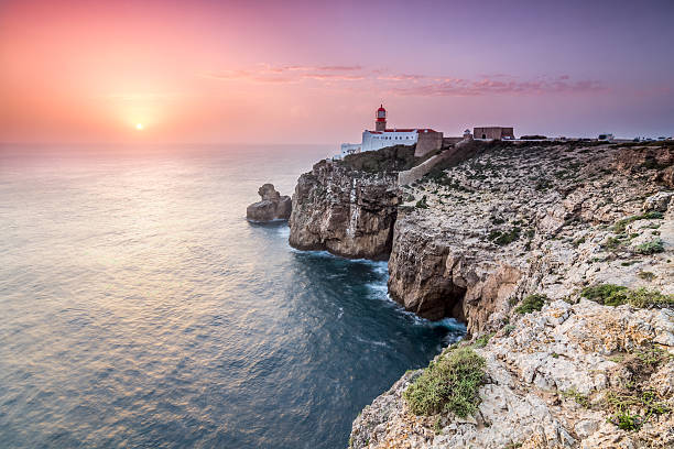 tramonto a cape st. vincent, sagres, algarve, portogallo - sagres foto e immagini stock