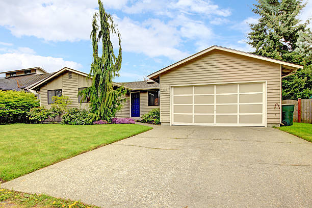 istock Clapboard siding house with garage 481248417