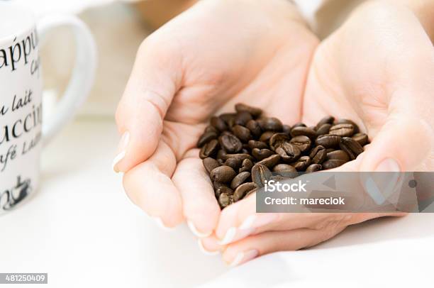 Coffee Shop Stockfoto und mehr Bilder von Kaffee - Kaffee, Ausgebleicht, Bildschärfe