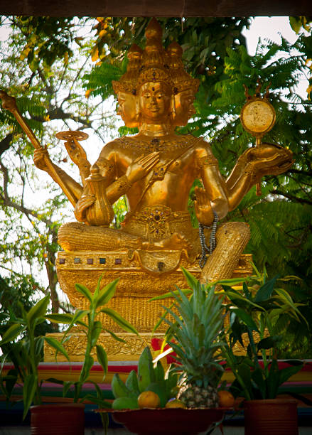 temple - hinduism monk buddhism myanmar photos et images de collection