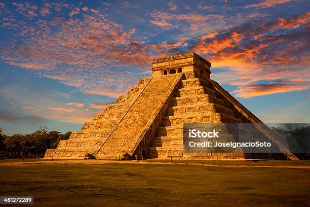 El Castillo Of Chichen Itza At Sunset Mexico Stock Photo - Download Image Now