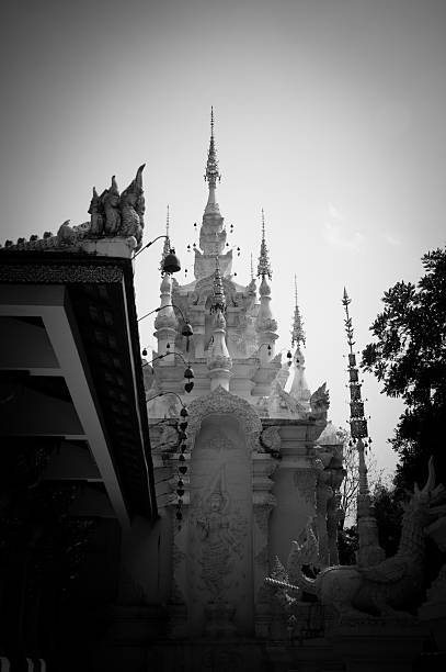 temple - hinduism monk buddhism myanmar photos et images de collection