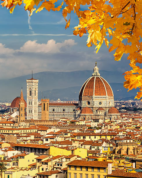 catedral de duomo, florença - medieval autumn cathedral vertical imagens e fotografias de stock