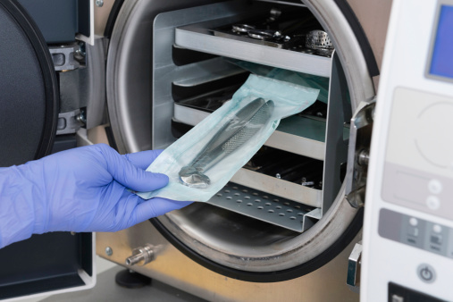 Sterilizing medical instruments in autoclave