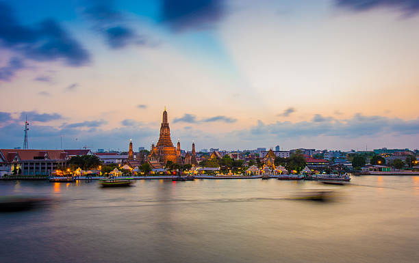 istock wat arun temple bangkok thailand 481300277