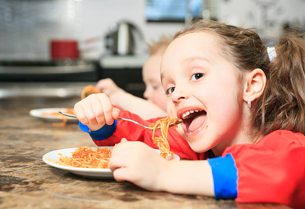 istock Pasta Eat Child - Good Taste 481310981