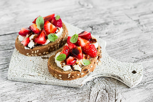 sandwich with strawberries, soft cheese and balsamic vinegar